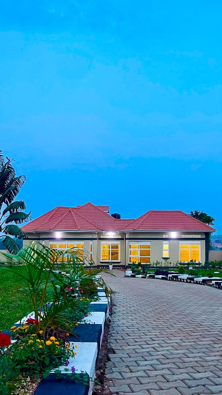 5 Bedroom Luxury Mansion in Off Kira - Kasangati Road