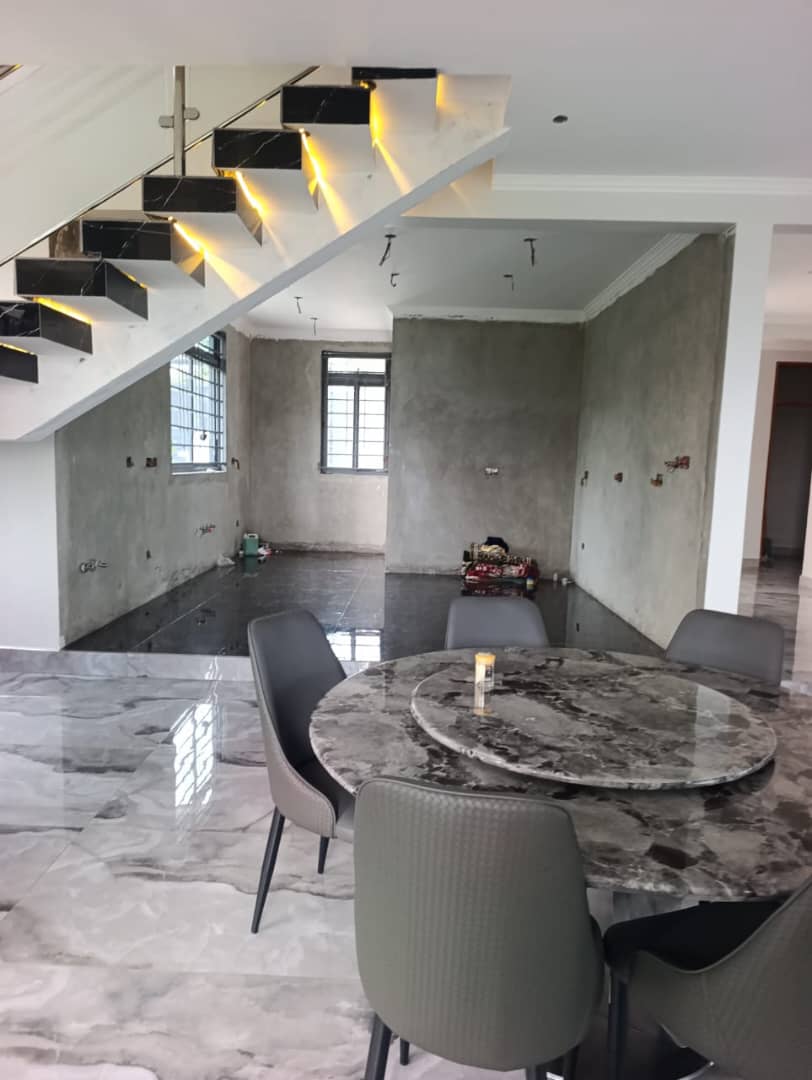 FLAT HOUSE FOR SALE - SSEGUKU KATALE, ENTEBBE ROAD